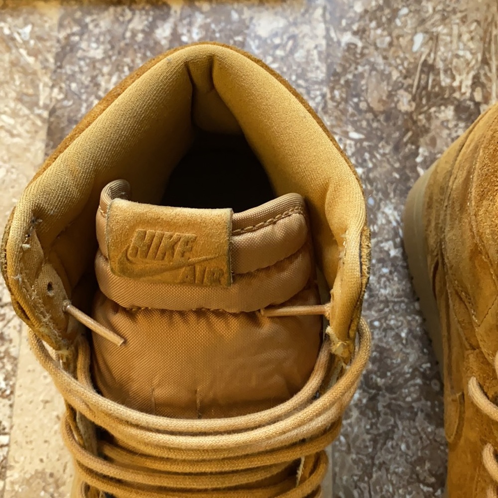 Air Jordan 1 Retro - Picture 14 of 16